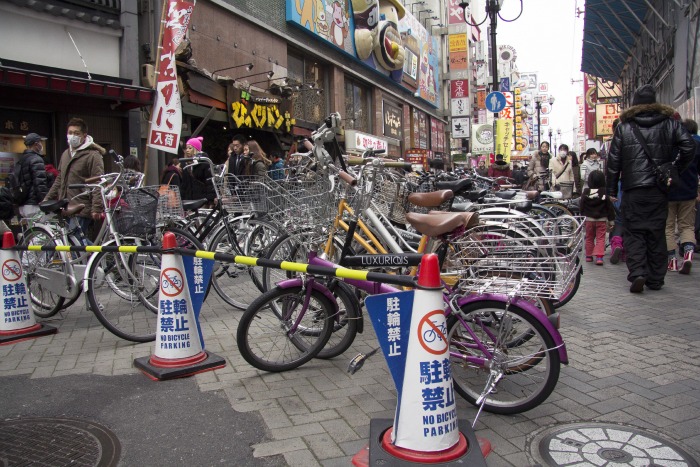 Ahí no se puede aparcar. Cualquiera lo diría...