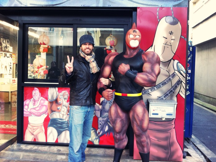 Posando el otro día con mi amigo Suguru