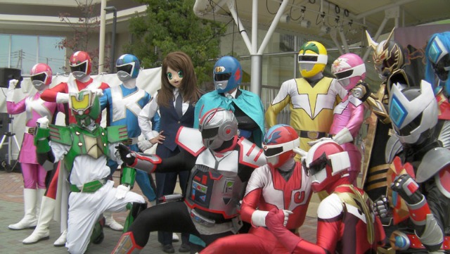 Unos pocos héroes locales