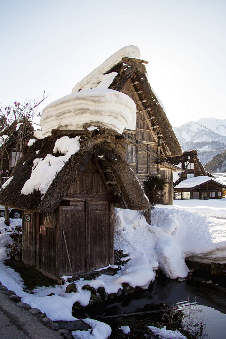 Los tejados soportan grandes cantidades de nieve