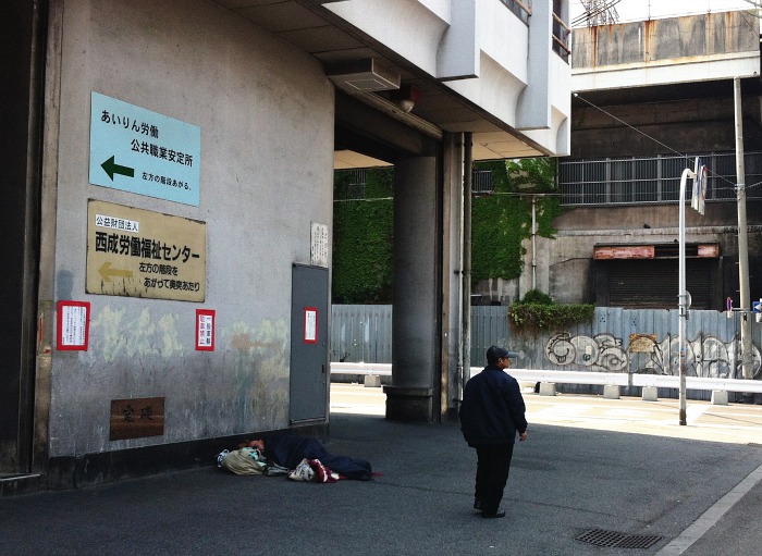 Los sin hogar abundan en el sur de la ciudad